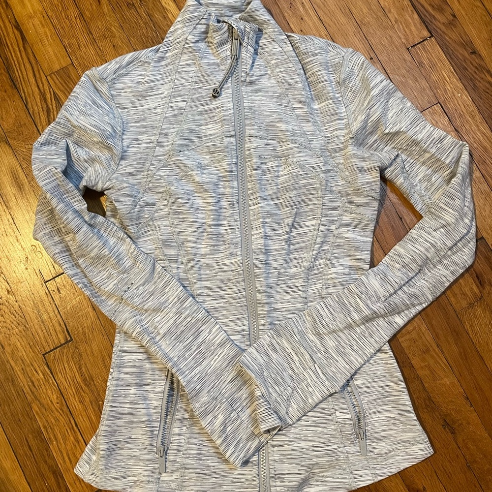 Lululemon define jacket size 2